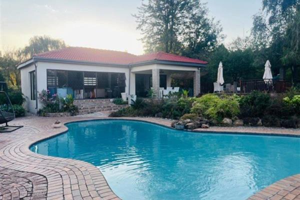 Move your Home and Business to midrand  or use this property as Guest House business ...