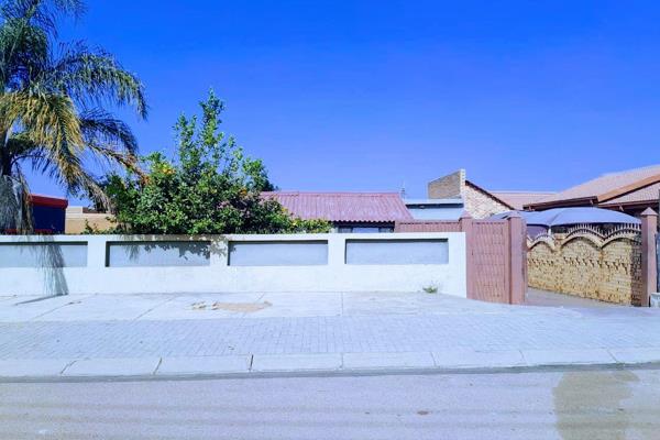 Location:Soshanguve Block L

Selling price: *R680 000*

 *Features*
Erf: 385 sqm
Floor size: 56 sqm
2 bedroom ...