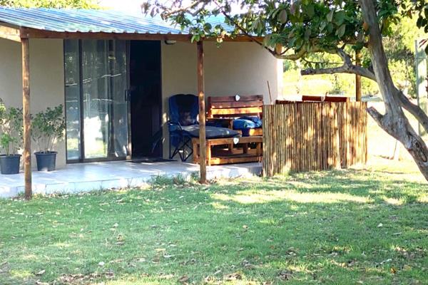 Tranquil bachelor Garden Cottage in beautiful farm setting. Pets allowed. WiFi and DSTV ...