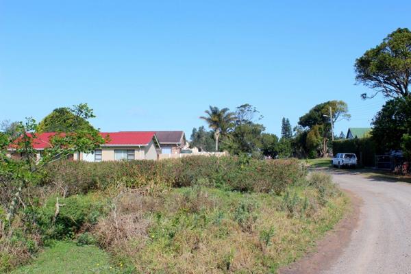 This large,  level plot, located in an established area on the West Bank of Port Alfred ...