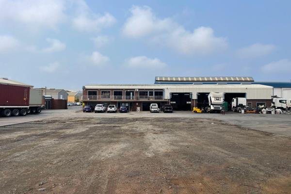 Premium Logistics Yard Facility for Sale in Southgate Business Park 

Property Breakdown
Land Size: 5,256m2 
Workshop: 240m2 with truck ...