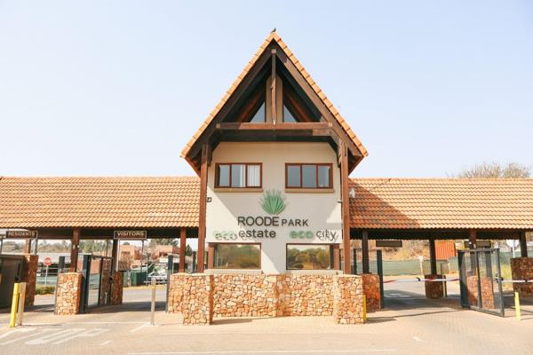 Roodepark Eco City 2 Wildlife Estate is a Double Security Estate, with open plan &amp; ...