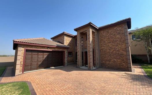 4 Bedroom House for sale in Glen Marais