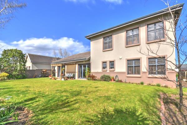 Ideally situated within Georges safe and secure Blue Mountain Village, this modern, double storey home will appeal to the entertaining ...