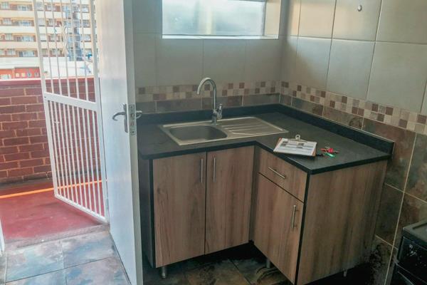 This freshly renovated apartment is perfect for both investors seeking rental income and ...