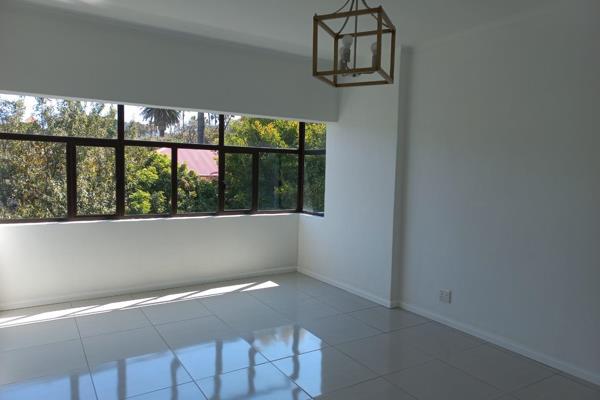 This apartment on the 1st floor, with 2 bedrooms and 1 bathroom is in a secure complex ...