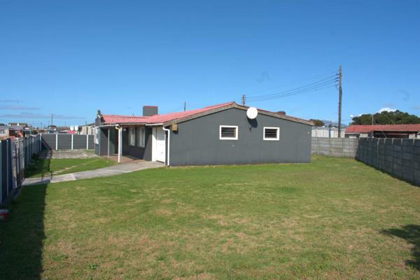 Situated on the border of Manenberg and Heideveld, this family home has great ...