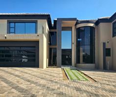 House for sale in Woodhill Estate