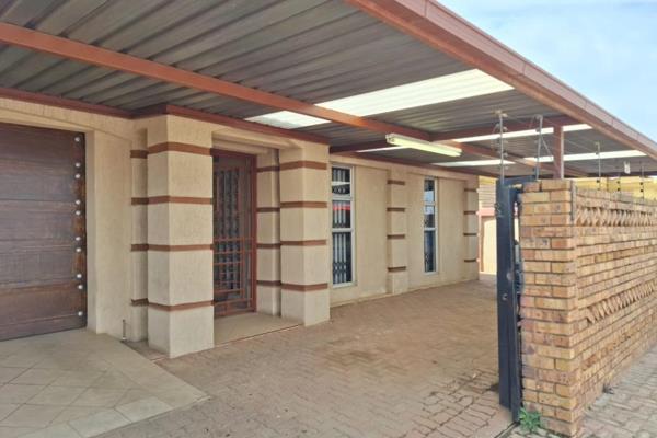 A very nice house for sale in Chief Luthuli 
Not far from the shopping centre 
A house it three bedroom 
Two bathroom 
Sitting and ...