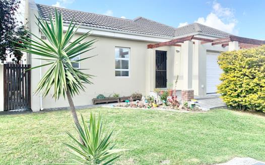 2 Bedroom House for sale in Eikenbosch