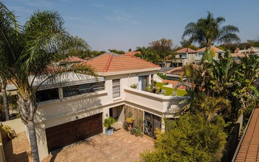 3 Bedroom House for sale in Waterkloof Estate