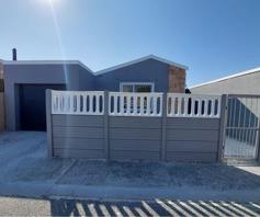 House for sale in Strandfontein Village