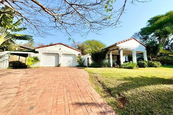 Hendra Estates presents this Exceptionally Priced Single Storey Family home in Prime Umhlanga Rocks!! Set on a large piece of land over ...