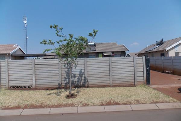 his property offers you 3 bedrooms,2 bathrooms main bedroom with en_ suite, spacious ...