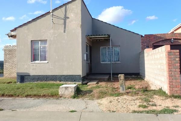 Why rent when you can buy?
This corner property has alot of potential and offers 3 bedrooms, main-en-suite, bathroom, kitchen and ...