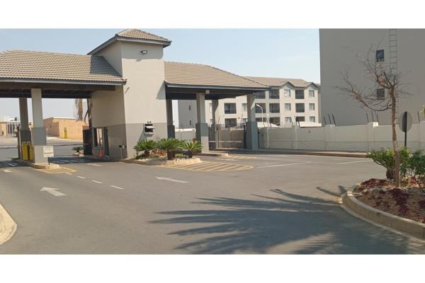 Discover your new home in this delightful apartment located in The West End complex, nestled in the vibrant Carlswald Midrand. This ...