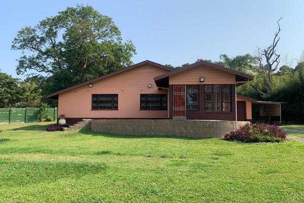 Nestled in the picturesque neighborhood of Umtentweni, this meticulously maintained ...