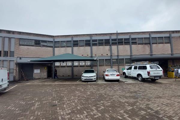 Prime Property presents a 652m2 warehouse unit for Sale in Bluff Road in Mobeni East, Durban.
The warehouse unit is located in a safe ...