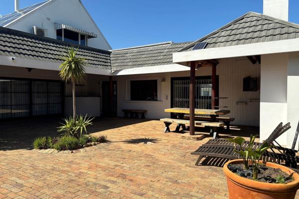 This charming 280 m&#178; home in Helderberg Estate is available for rent. The rental home is on the lower-level and features three ...