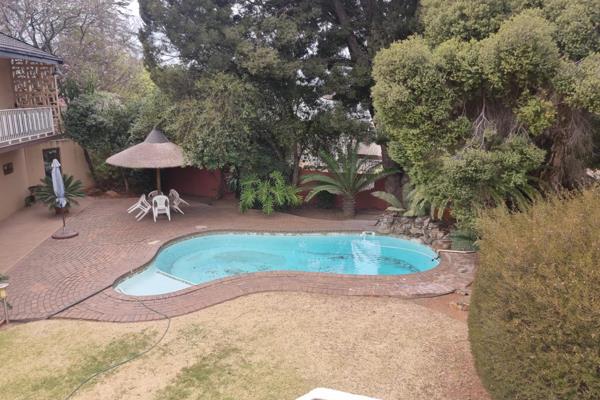 Lovely,cosy family home,close to Dunvegan Primary,Edenvale high and the police station.
Double story,with the main bedroom upstairs ...