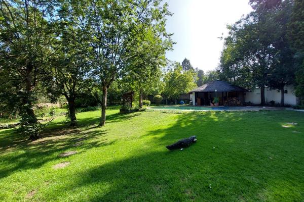 Welcome to Kilulu Lodge in Ruimsig, Roodepoort! Our inviting 2-bedroom apartment is ...