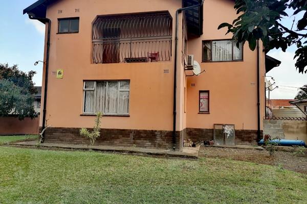 Well-Maintained 6-Bedroom House for Sale in Central Tongaat
Discover this charming 6-bedroom house located in the heart of Central ...