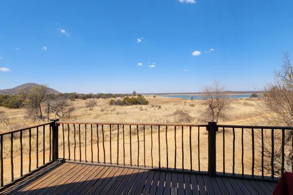 Welcome to Bushwillow Estate at Vaalkop Dam – a bird lover&#39;s paradise where nature and luxury living converge. This exquisite home ...