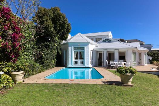 4 Bedroom House for sale in Green Point