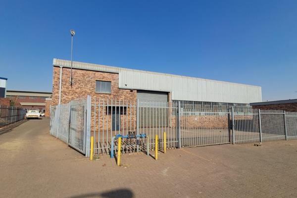 A warehouse, factory, or storage space of 600 sqm, centrally located, provides ...