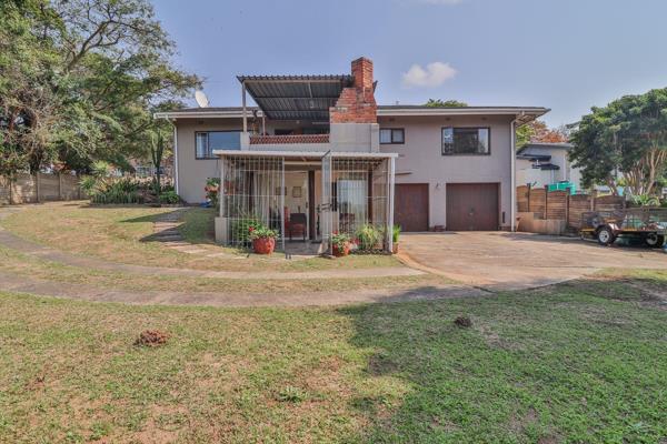 This beautifully renovated three bedroom home in Pennington offers modern living with a fresh, stylish touch. The brand-new kitchen ...