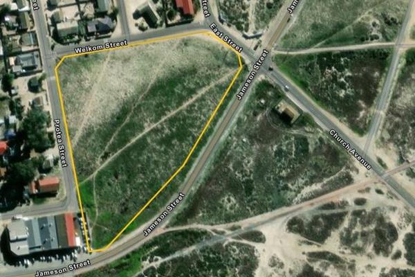 Here is a fantastic opportunity to develop a Commercial Land.
Business Zone 1 opportunity.
Just under 20 000 square meters.
Situated in ...