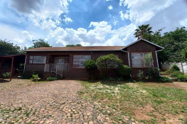 The fitted kitchen comes complete with a stove, making meal preparation a breeze.This stunning 4 bedroom house is not to be ignored for ...