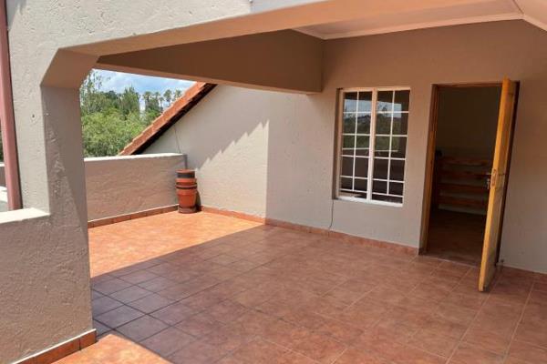 Stunning 2 Bedroom Loft Apartment for Rent

Location: Noordwyk, Midrand
Features:
2 spacious bedrooms
1 bathroom
2 balconies with ...