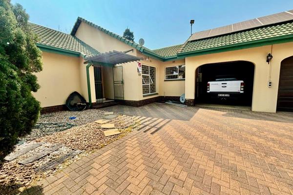 Beautiful Highly Family orientated  3 bedroom house for sale in a serene side of Vanderbijlpark SE3. Offering good quality family ...