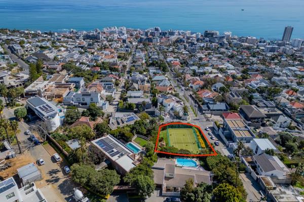 An incredible opportunity to develop on 1101 square meters, high-up in Fresnaye, one of ...