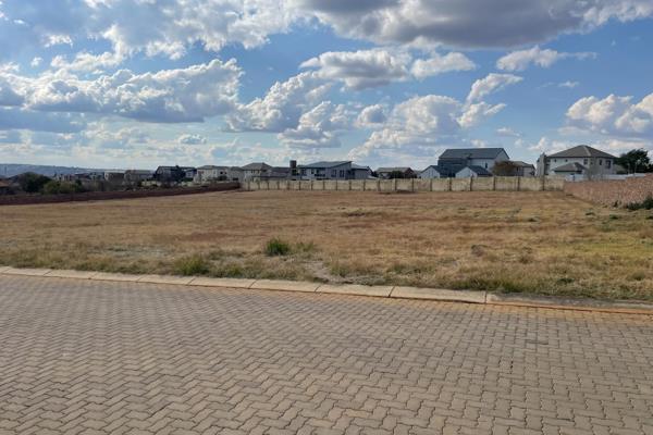 This perfectly positioned 8788sqm vacant land in Mooikloof Glen Estate is available for sale.
Grab the opportunity to build your dream ...