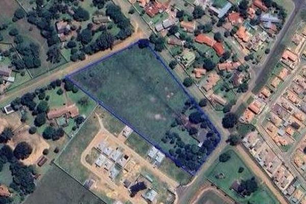 Opportunity to own your own sectional title with a possibility of 150 units to be built

2.4 hectares land Zoned Res 3  ready to be ...