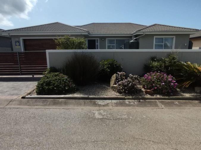 3 Bedroom House for Sale in Fountains Estate