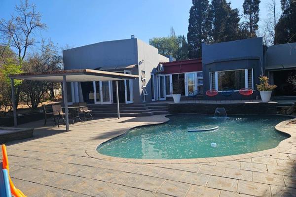 Maginificent 4-Bedroom, 4-Bathroom Home for Rent in Lonehill - R35,000 per ...