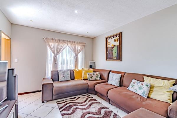 Envelop yourself in the tranquillity of suburban-living in Centurion with this exquisite  first floor apartment, splendidly nestled in ...