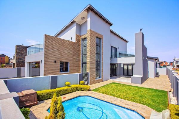 ZAMBEZI MANOR LIFESTYLE ESTATE
4 BEDROOM HOUSE FOR SALE IN ZAMBEZI MANOR LIFESTYLE ESTATE PRETORIA MONTANA

4 Bedrooms (One Room Can ...