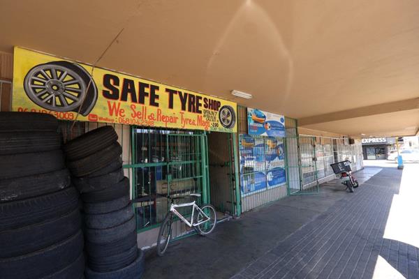 - Prime Investment Opportunity Located in Bloemfontein Central

- This property is over 300m2 - Perfect for expanding your shop

- ...