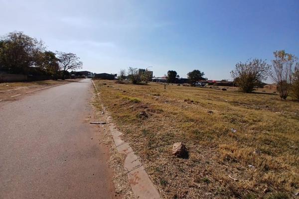 This 1800 square meter industrially zoned vacant land is located in Meyerton, offering a strategic position for various industrial ...