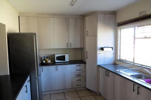 3 Bedroom Townhouse for sale in Groenvallei