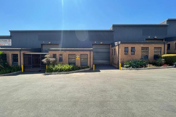 This 472-square-meter industrial warehouse in Halfway House, Midrand, offers a spacious ...