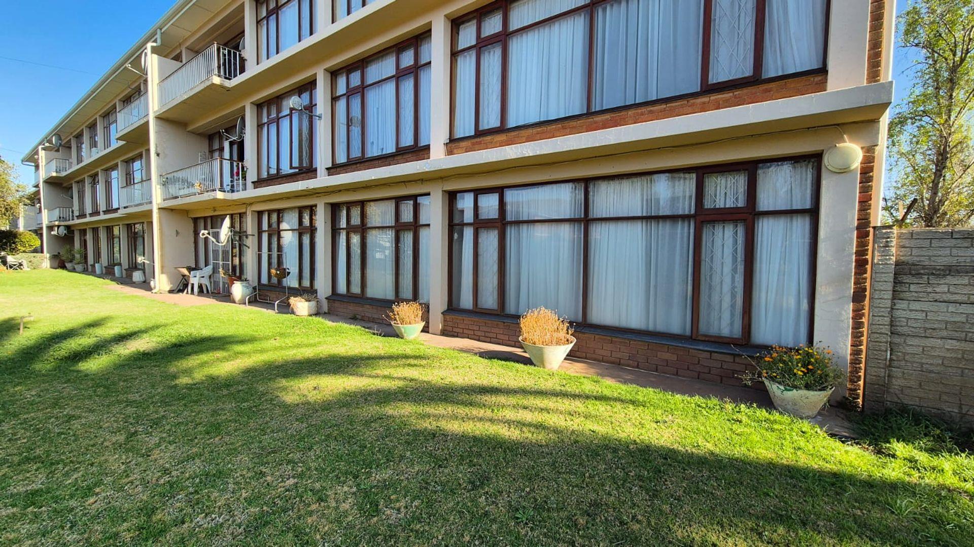 3 Bedroom Apartment / flat for sale in Queenstown Central - 6 Siesta ...