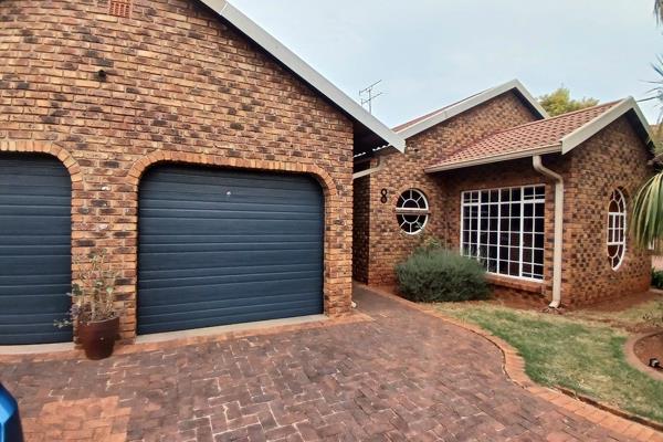 We bring to you, this modern property in the desirable suburb of Northvilla ...