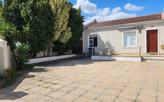 2 Bedroom Townhouse for sale in Stellendale