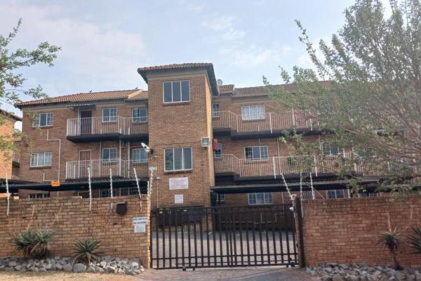 This beautiful apartment is situated in a secure, well maintained complex in a good suburb. Upon entering, you are welcomed by an open ...