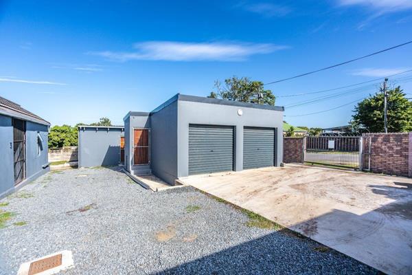 FullCircle Properties is proud to present a double garage to RENT in Cambridge.

Well suited for someone looking for a storage unit ...